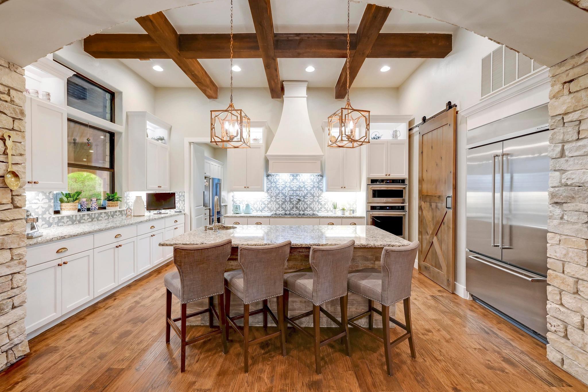 401 TRAIL RIDGE Rd, Wimberley, TX 78676