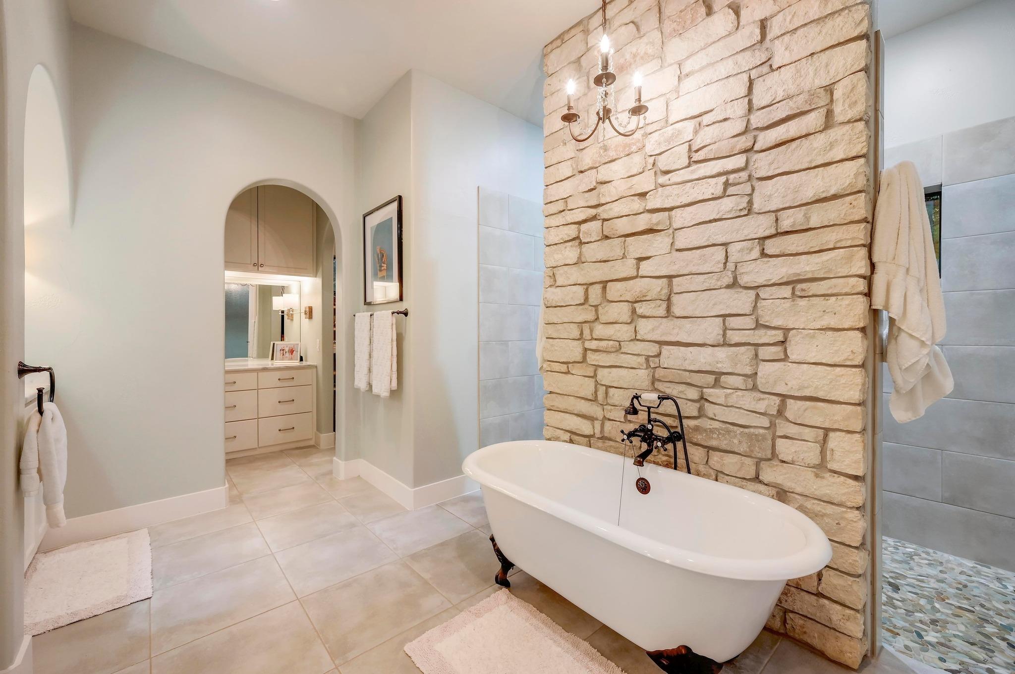 401 TRAIL RIDGE Rd, Wimberley, TX 78676