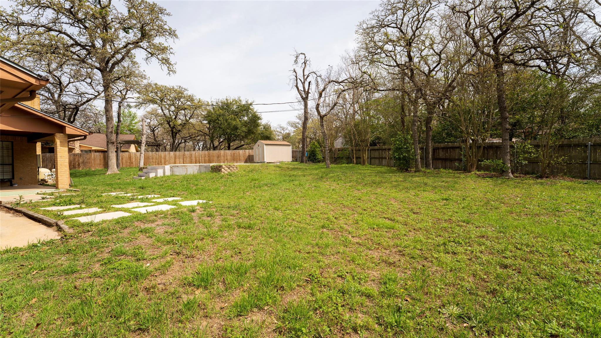 2105 Yokley Rd, Rockdale, TX 76567