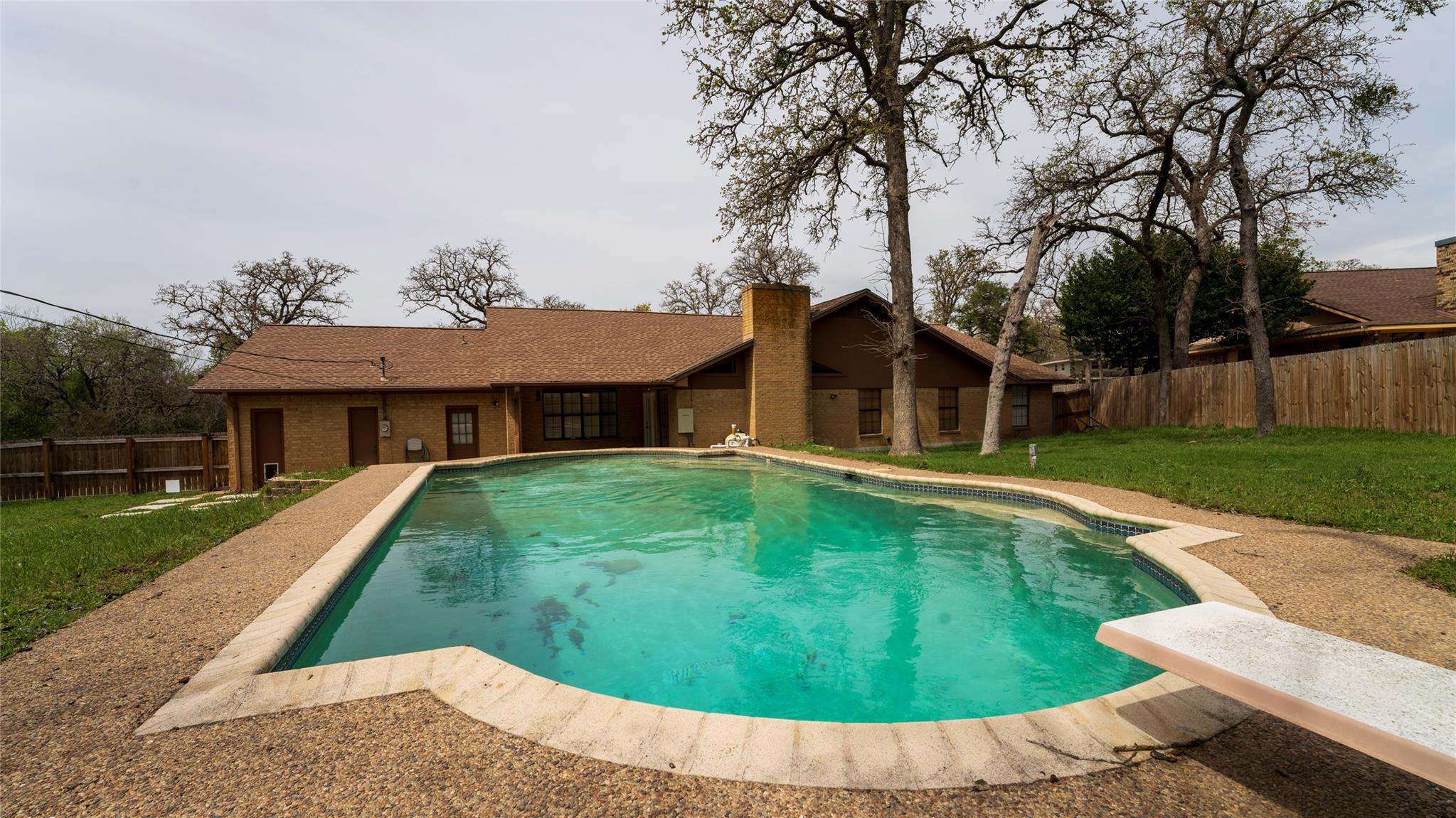 2105 Yokley Rd, Rockdale, TX 76567