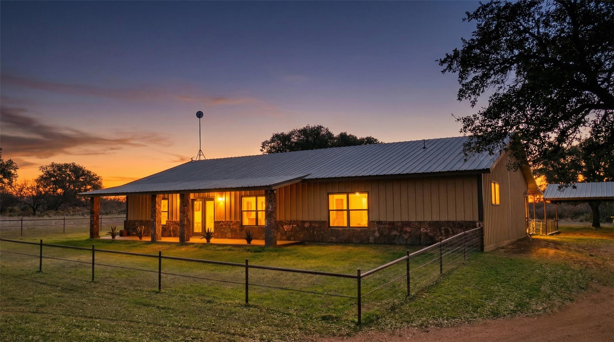 5801 Smith Rd, Mason, TX 76856