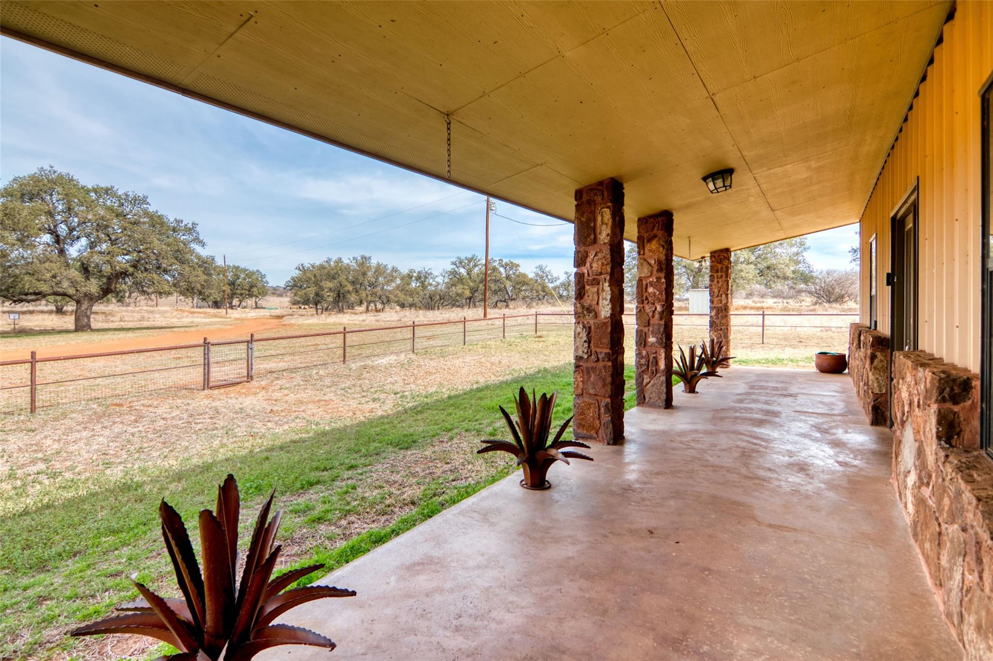 5801 Smith Rd, Mason, TX 76856