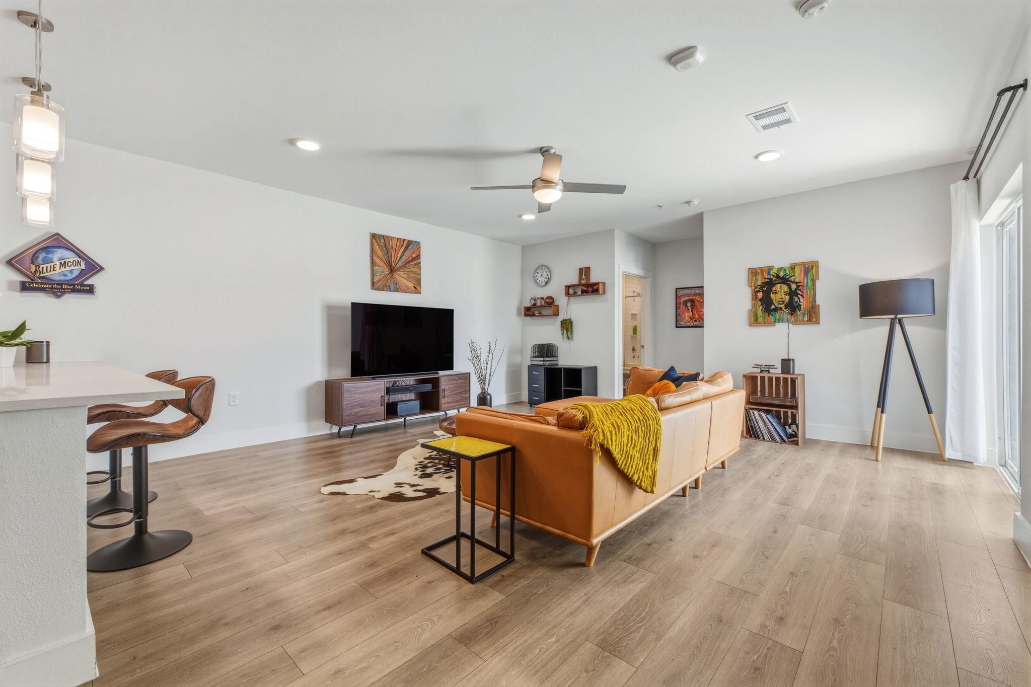 2213 Poquito St # 317, Austin, TX 78722