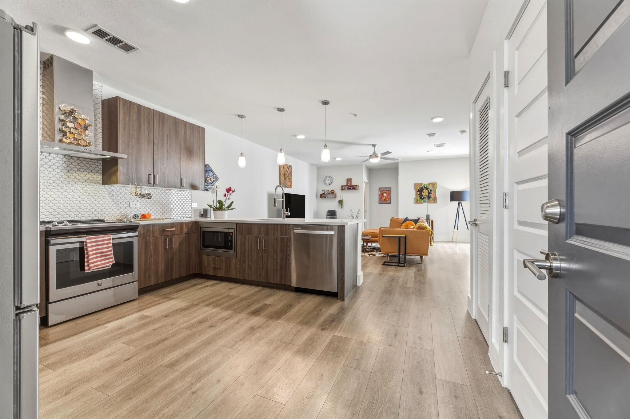 2213 Poquito St # 317, Austin, TX 78722