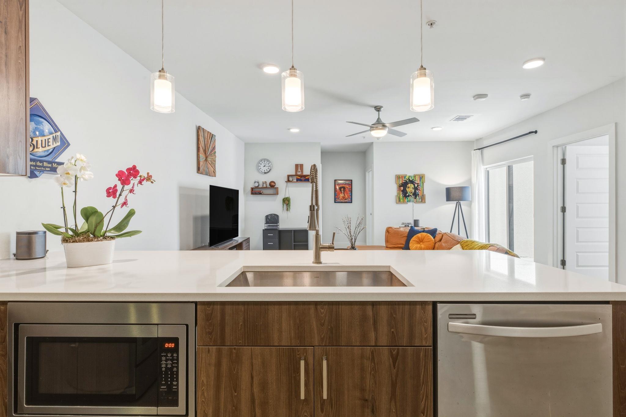 2213 Poquito St # 317, Austin, TX 78722