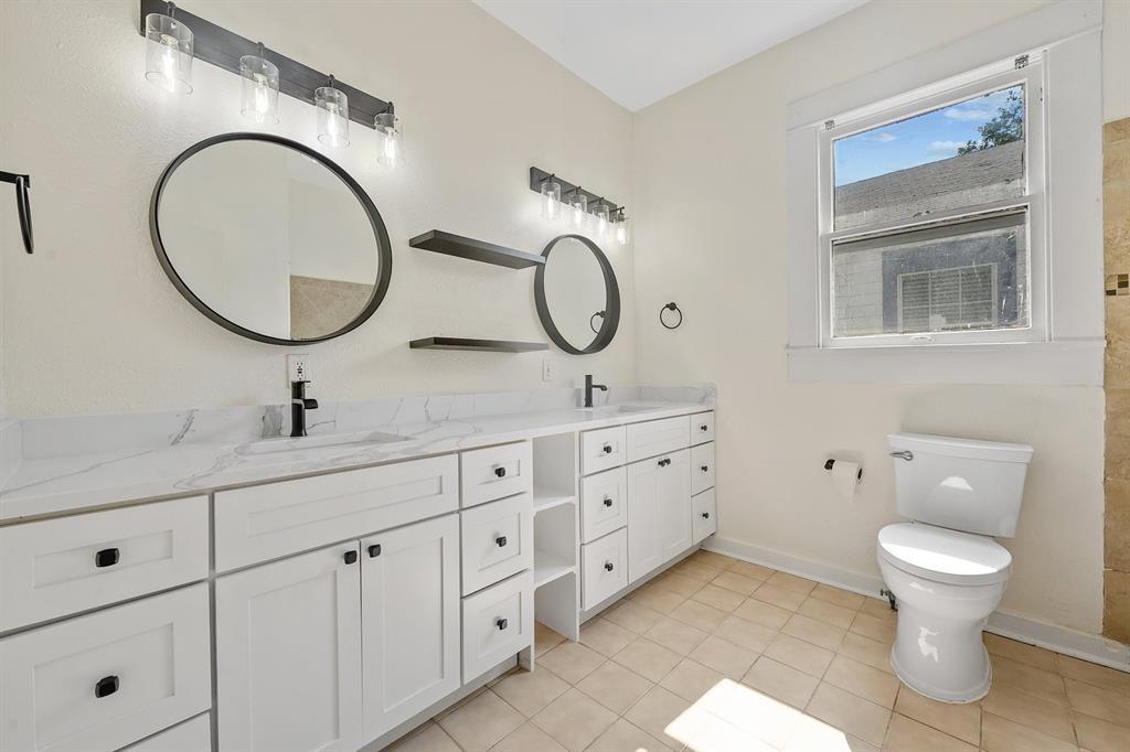 610 W 35th St # B, Austin, TX 78705