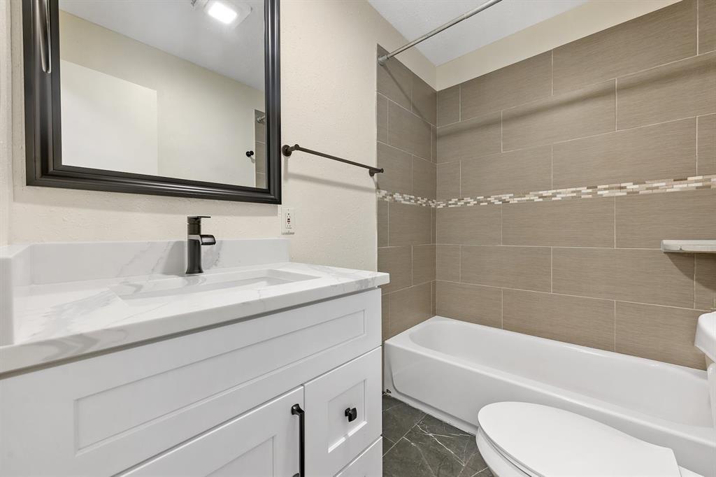 610 W 35th St # B, Austin, TX 78705