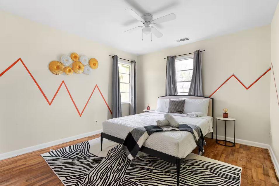 1100 Neans Dr, Austin, TX 78758