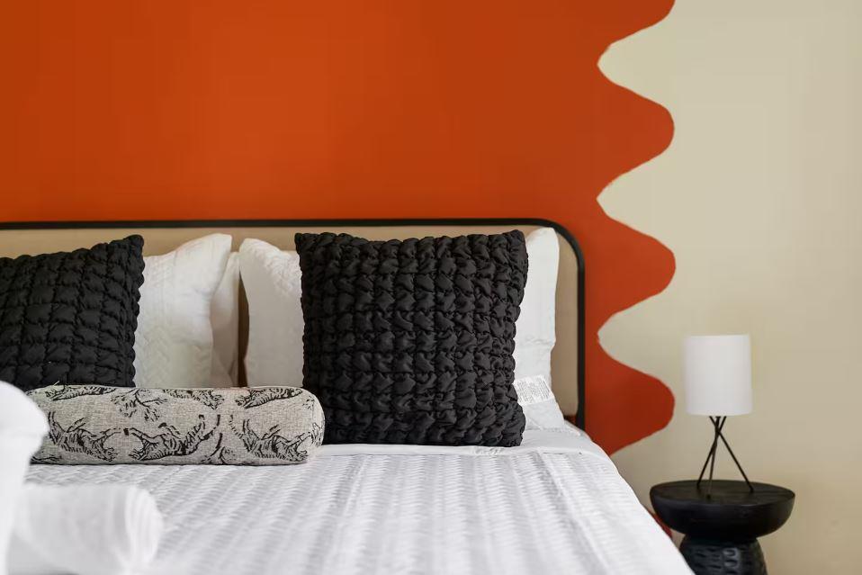 1100 Neans Dr, Austin, TX 78758