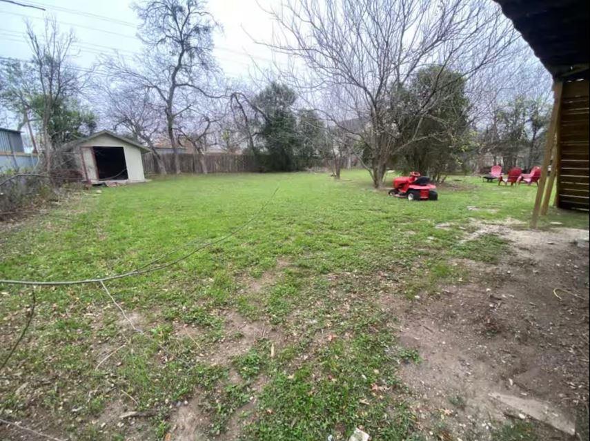 1100 Neans Dr, Austin, TX 78758