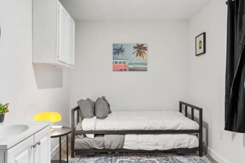 1100 Neans Dr, Austin, TX 78758