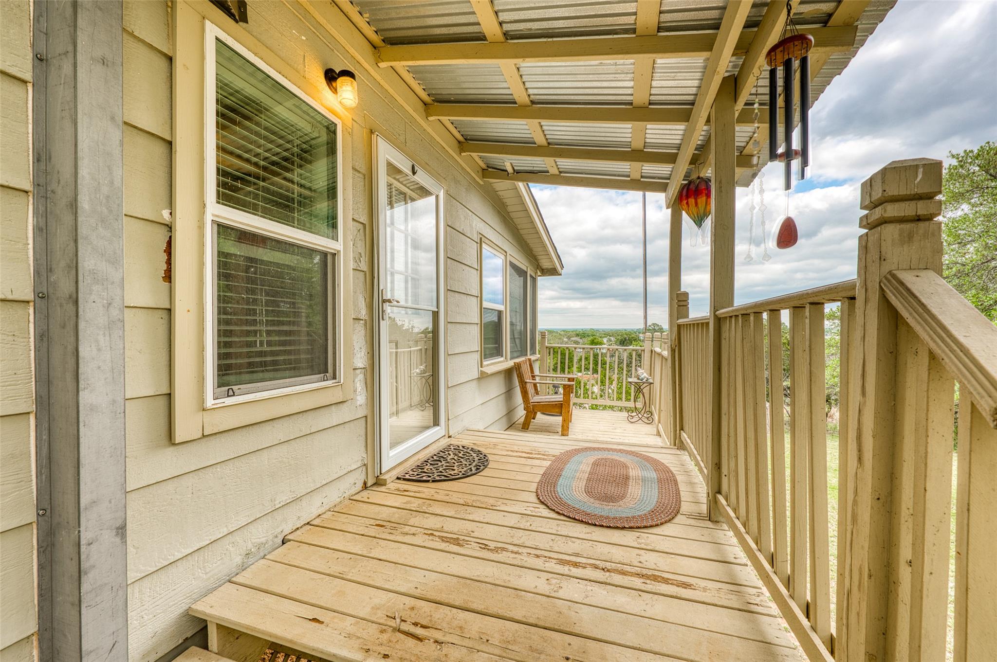 204 W Lakeshore Dr, Llano, TX 78643