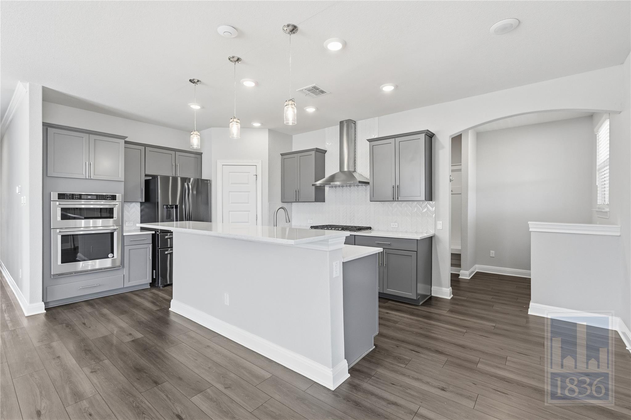 555 Purple Heart Dr, Buda, TX 78610