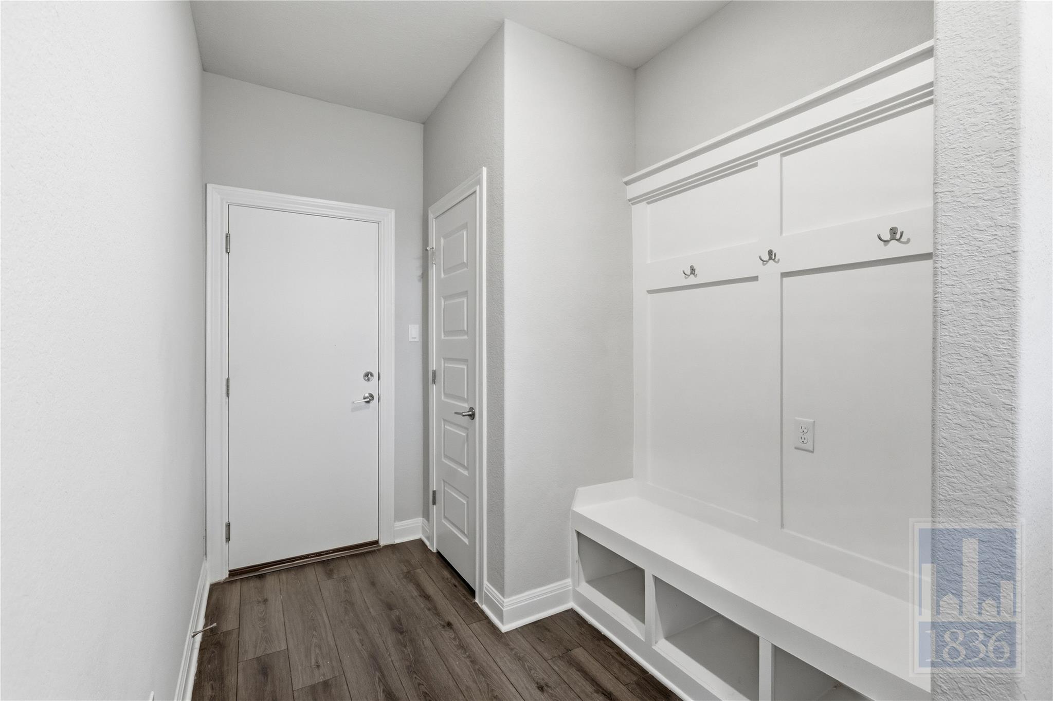 555 Purple Heart Dr, Buda, TX 78610