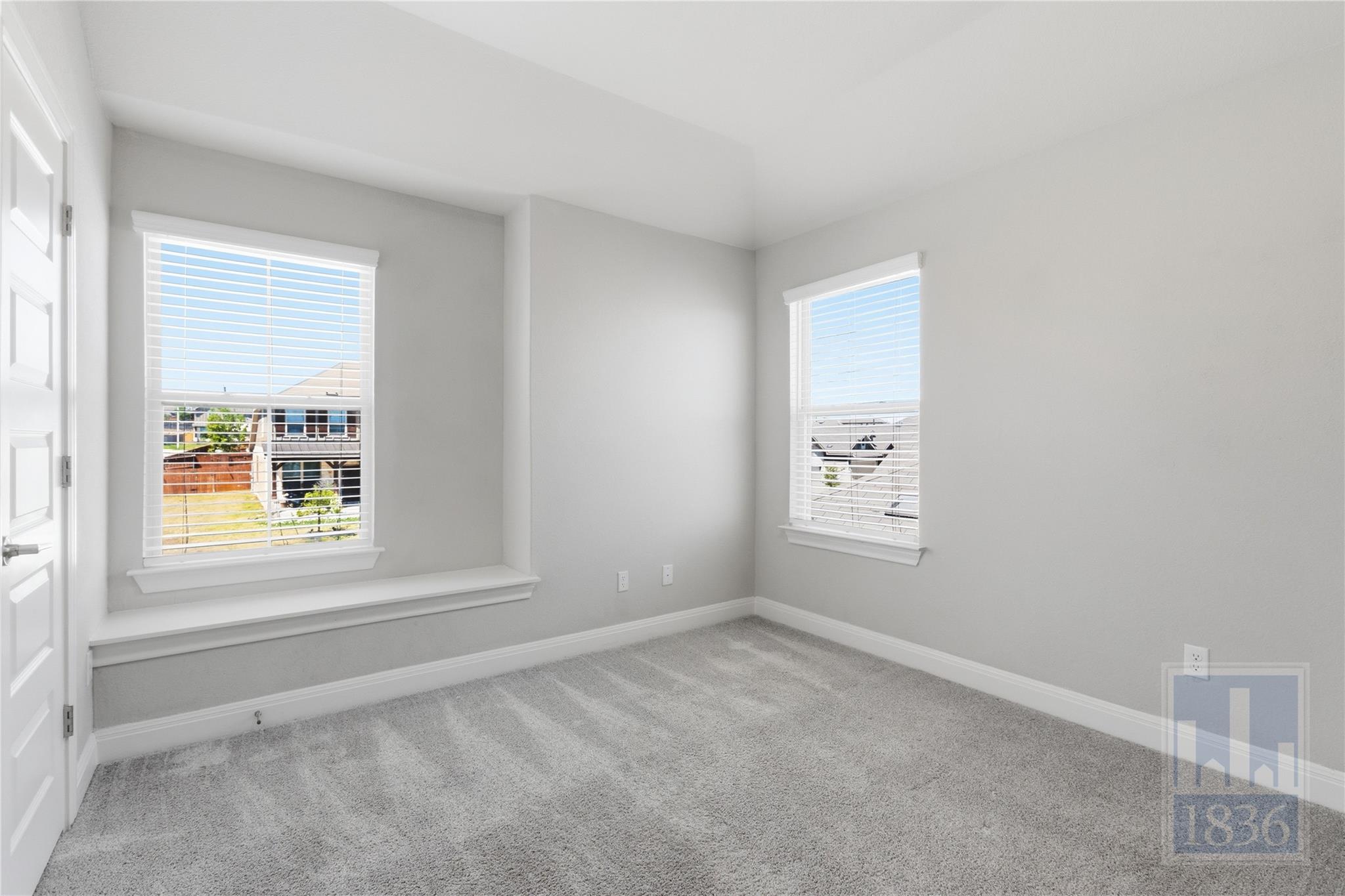 555 Purple Heart Dr, Buda, TX 78610