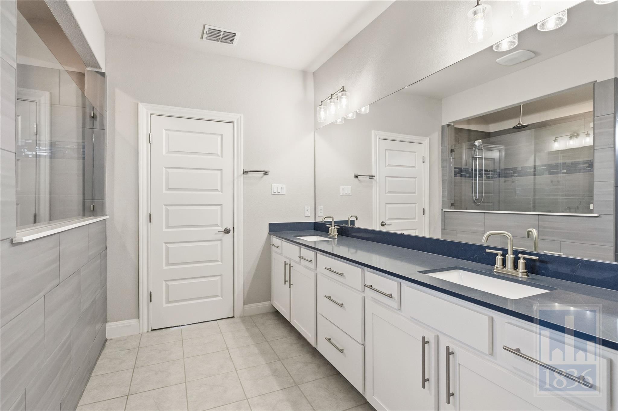 555 Purple Heart Dr, Buda, TX 78610