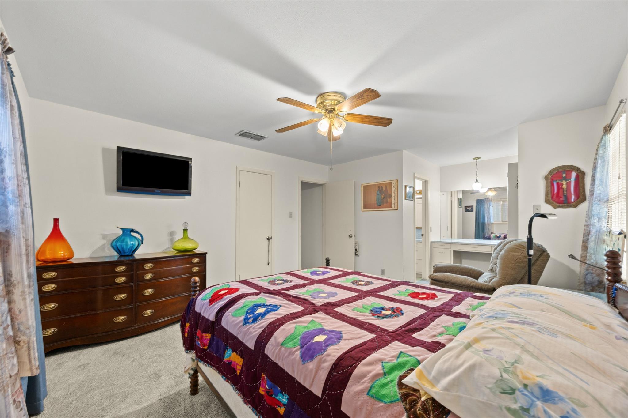 3205 Laguna Dr, Austin, TX 78741