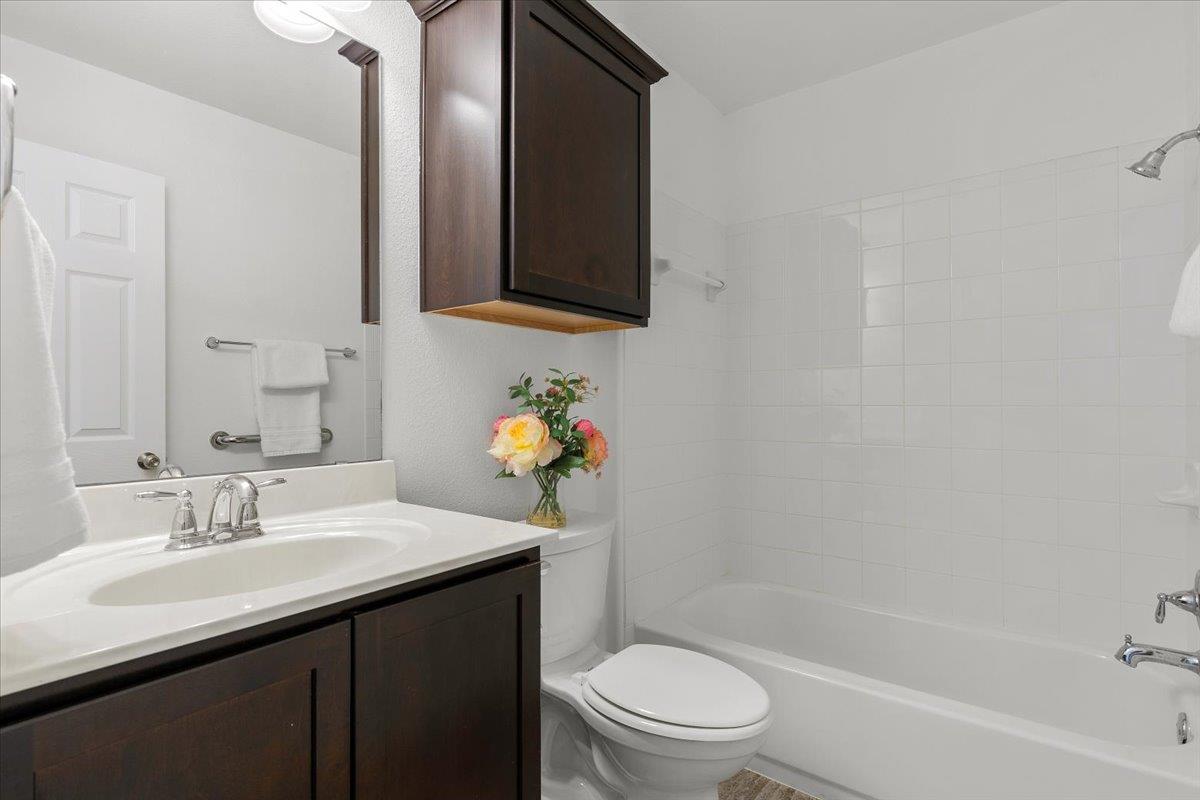 473 Goddard, Kyle, TX 78640