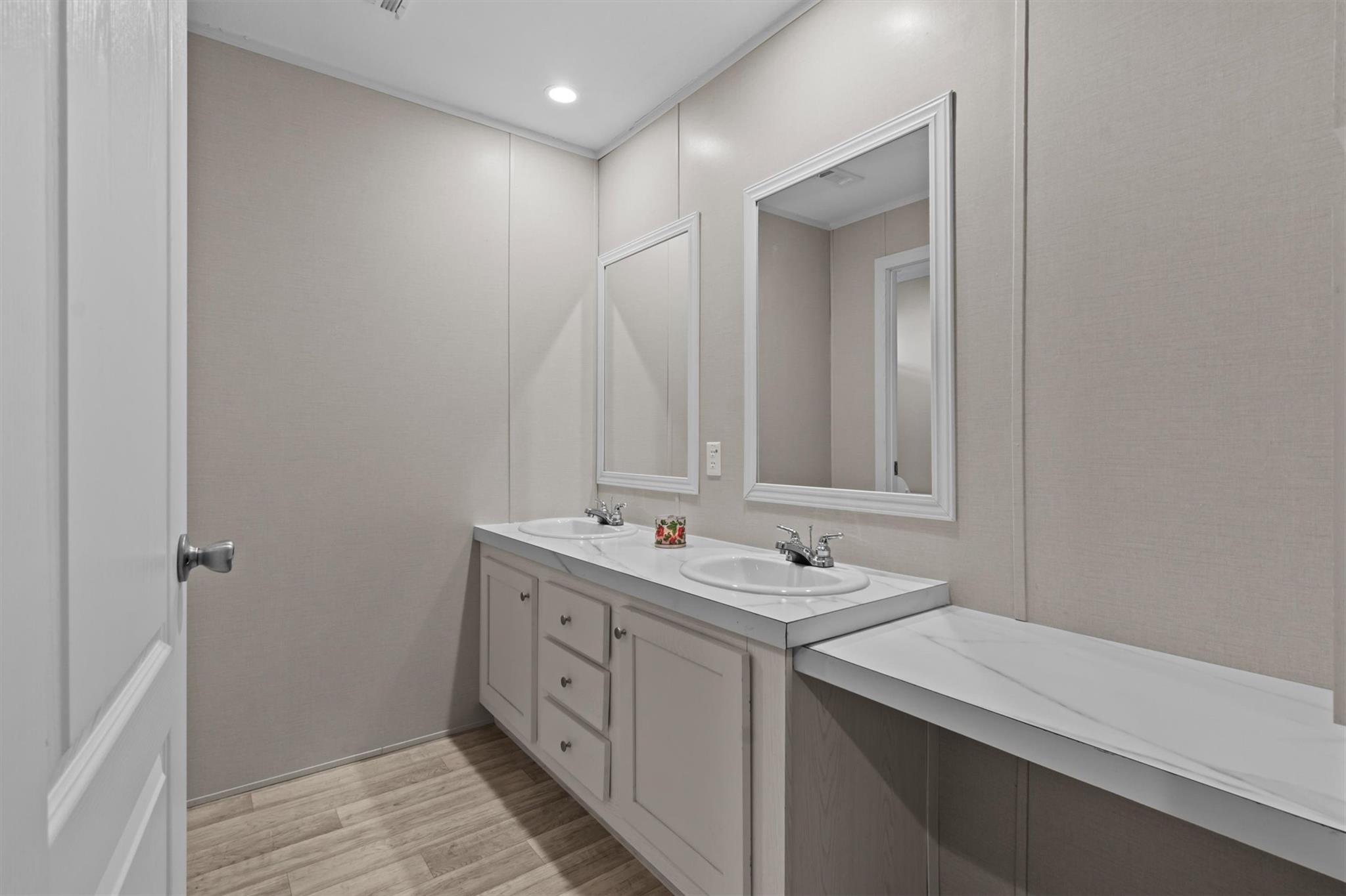 480 Grandpa Rd, Lockhart, TX 78644