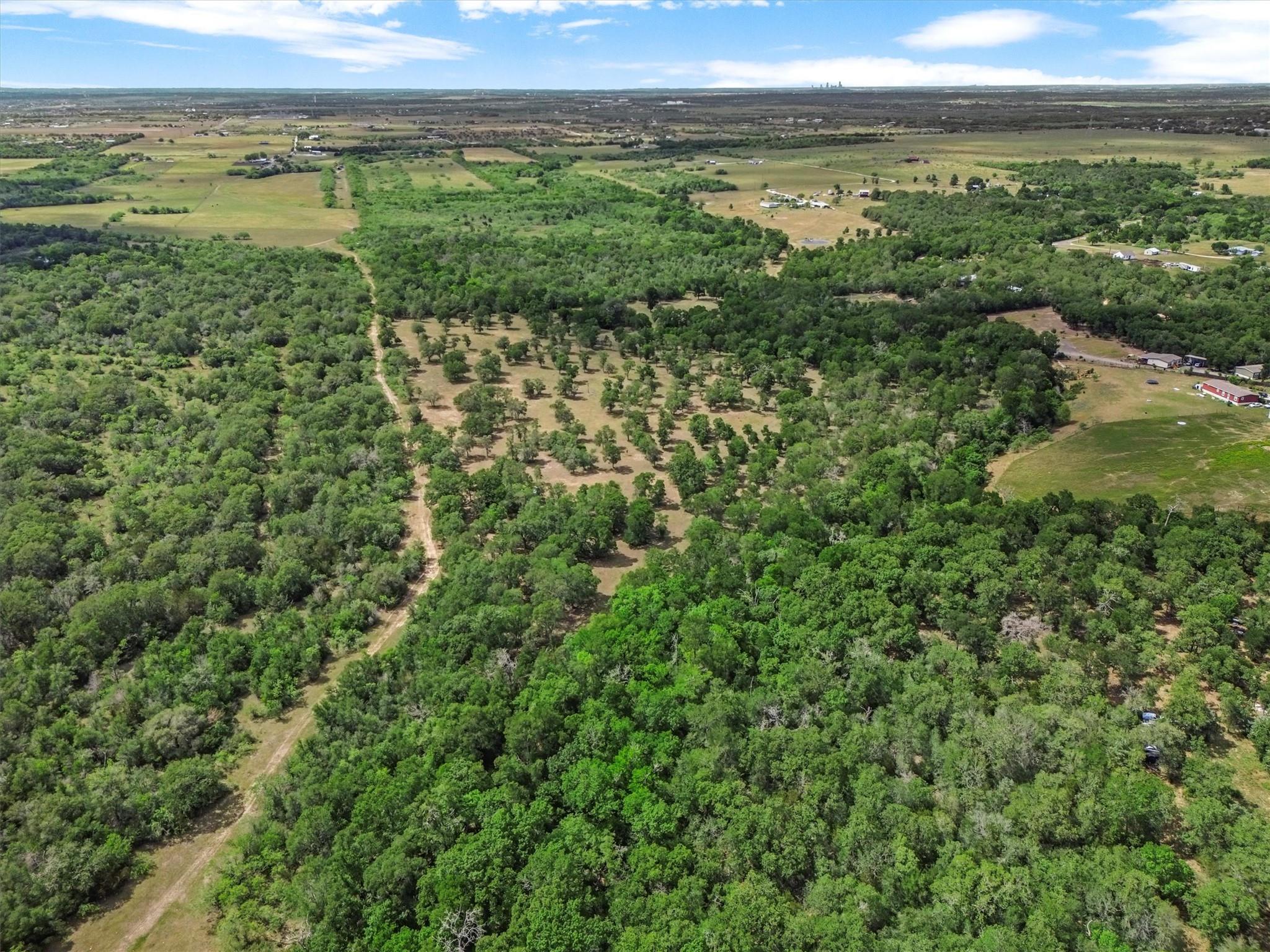 480 Grandpa Rd, Lockhart, TX 78644