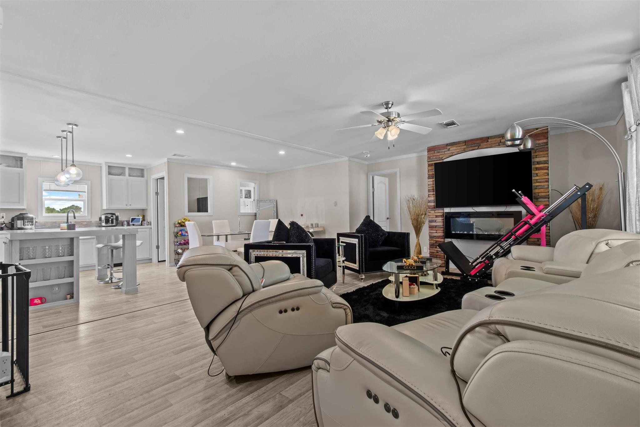 480 Grandpa Rd, Lockhart, TX 78644