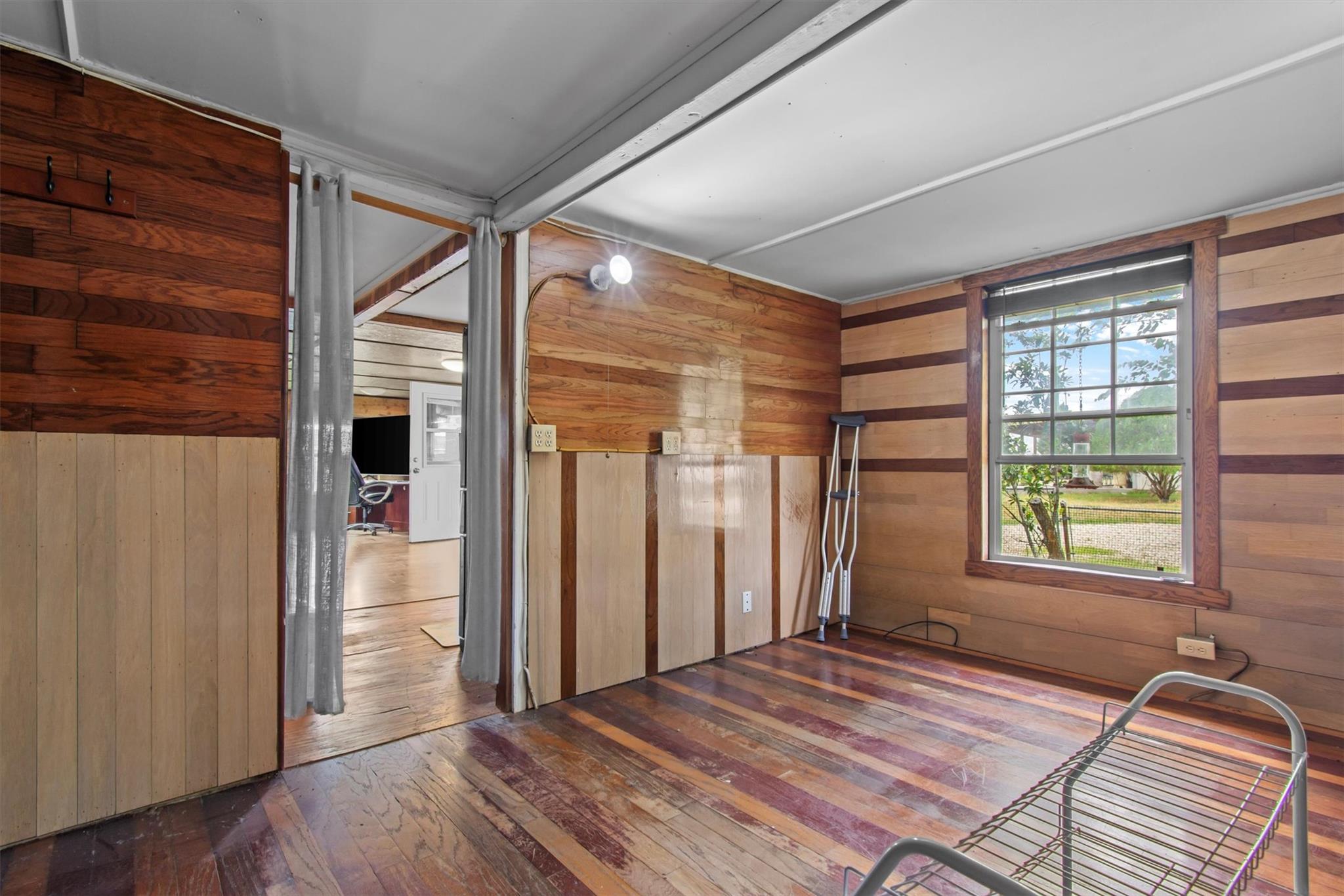 480 Grandpa Rd, Lockhart, TX 78644