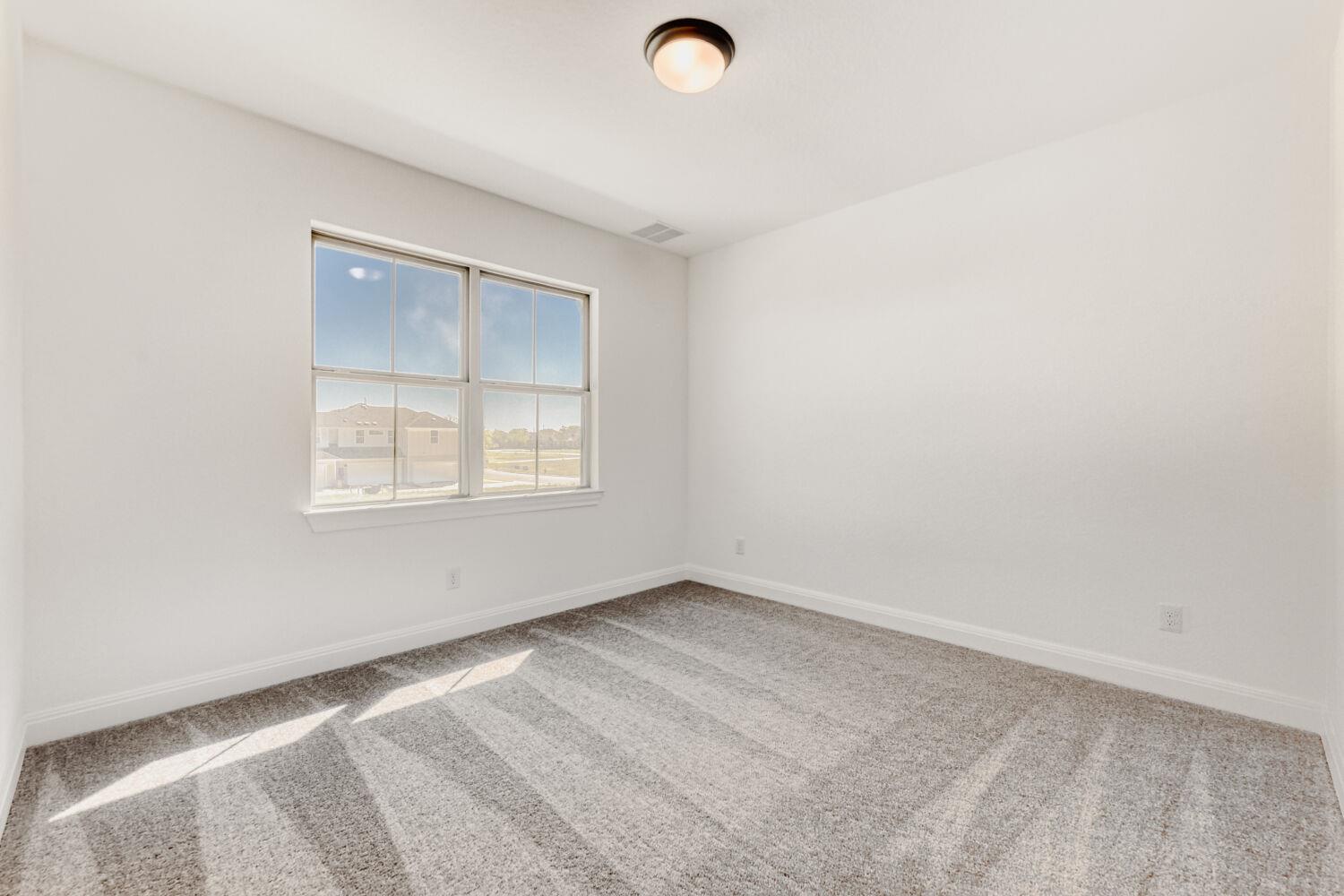 175 International St, Buda, TX 78610