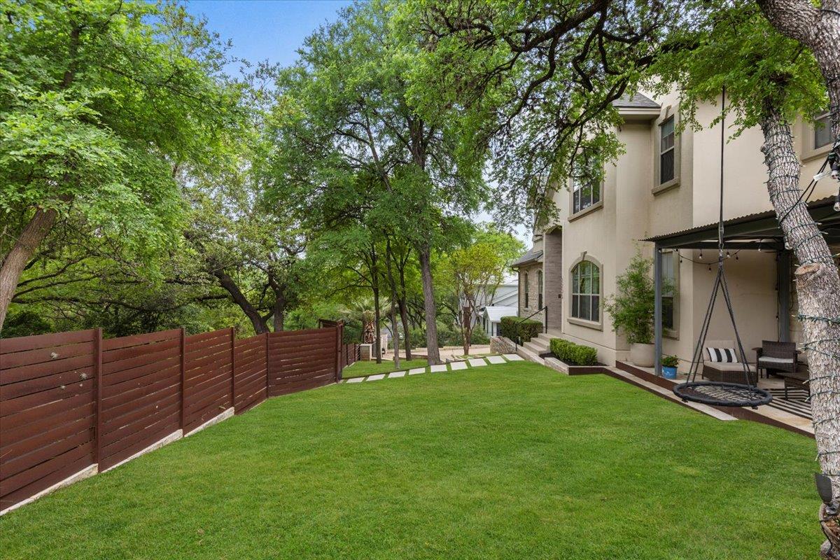 2206 W 11th St, Austin, TX 78703