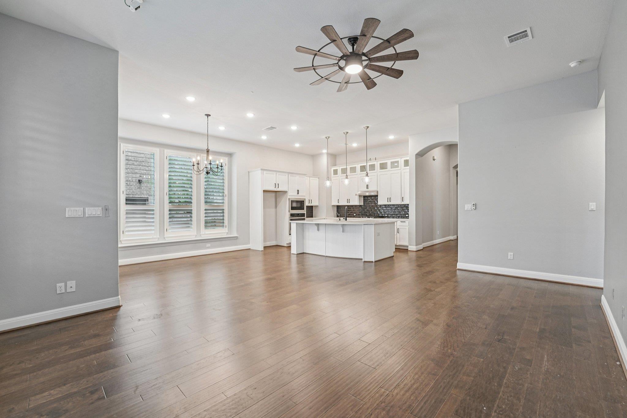 197 Left Fork Rd, Kyle, TX 78640