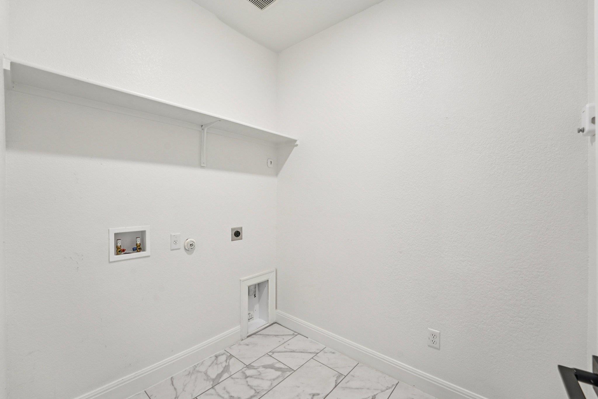 197 Left Fork Rd, Kyle, TX 78640