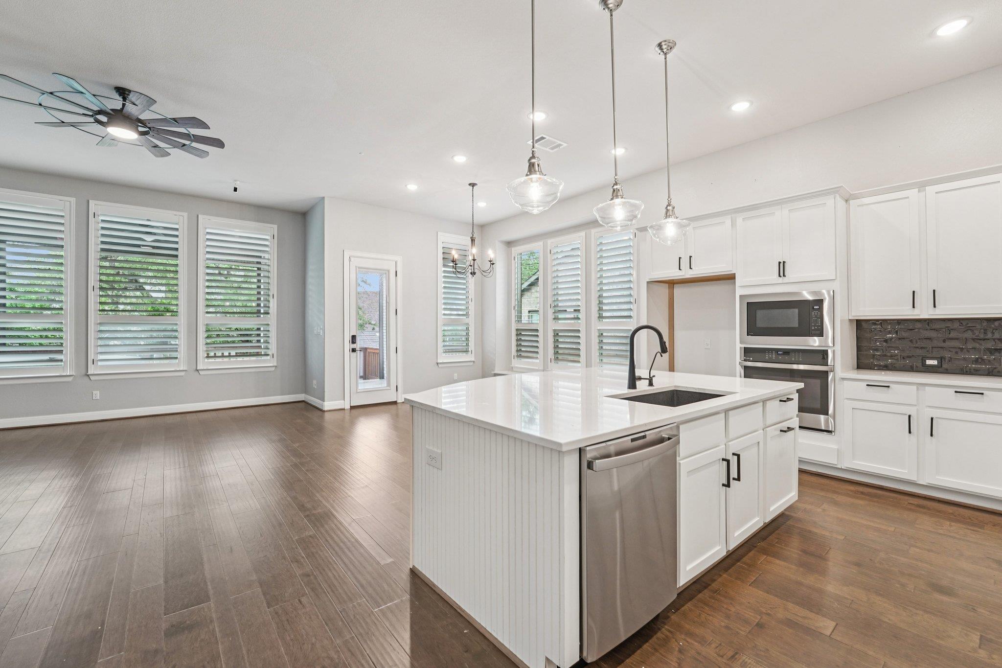 197 Left Fork Rd, Kyle, TX 78640