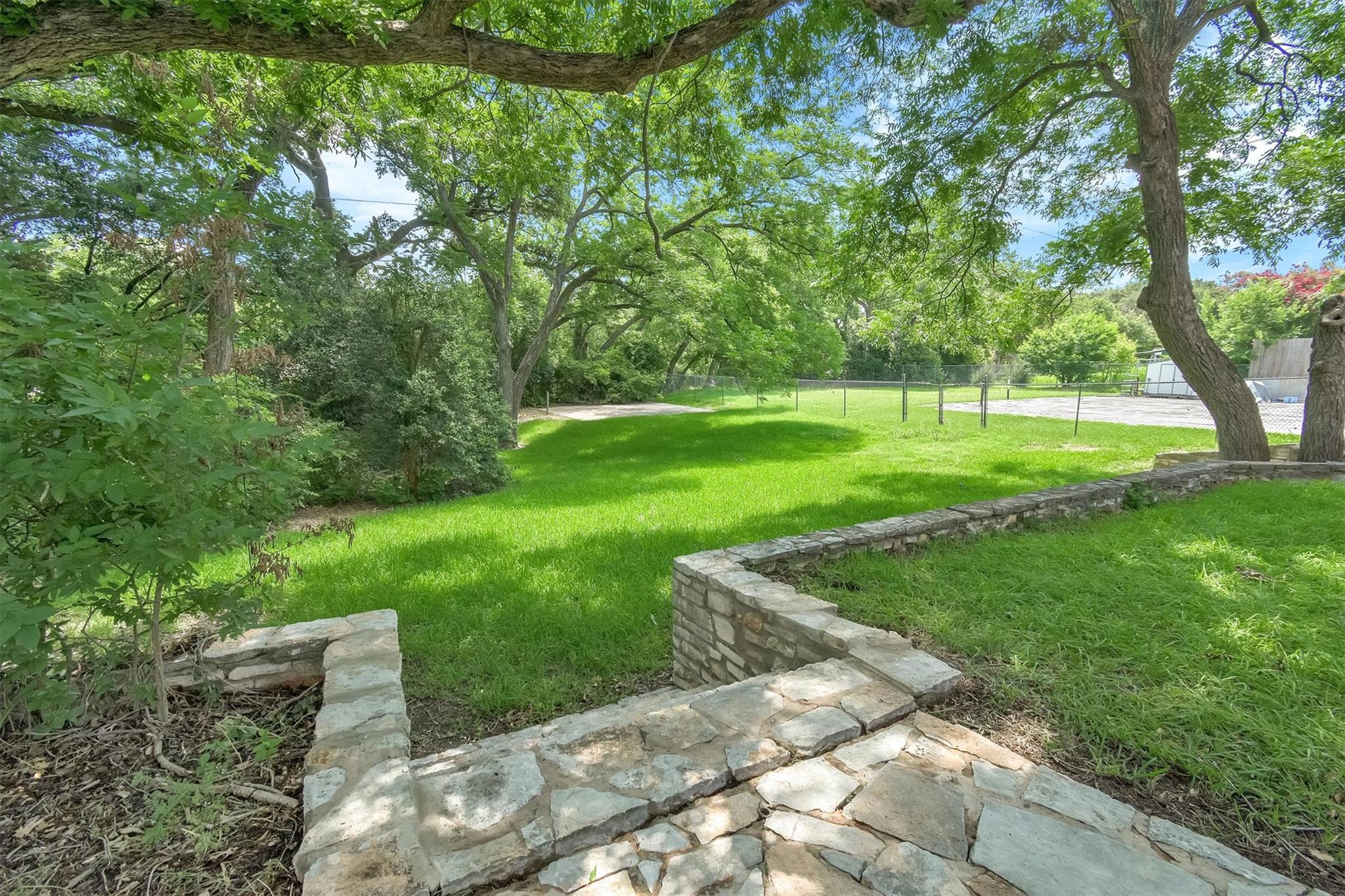1008 Hermitage Dr, Austin, TX 78753