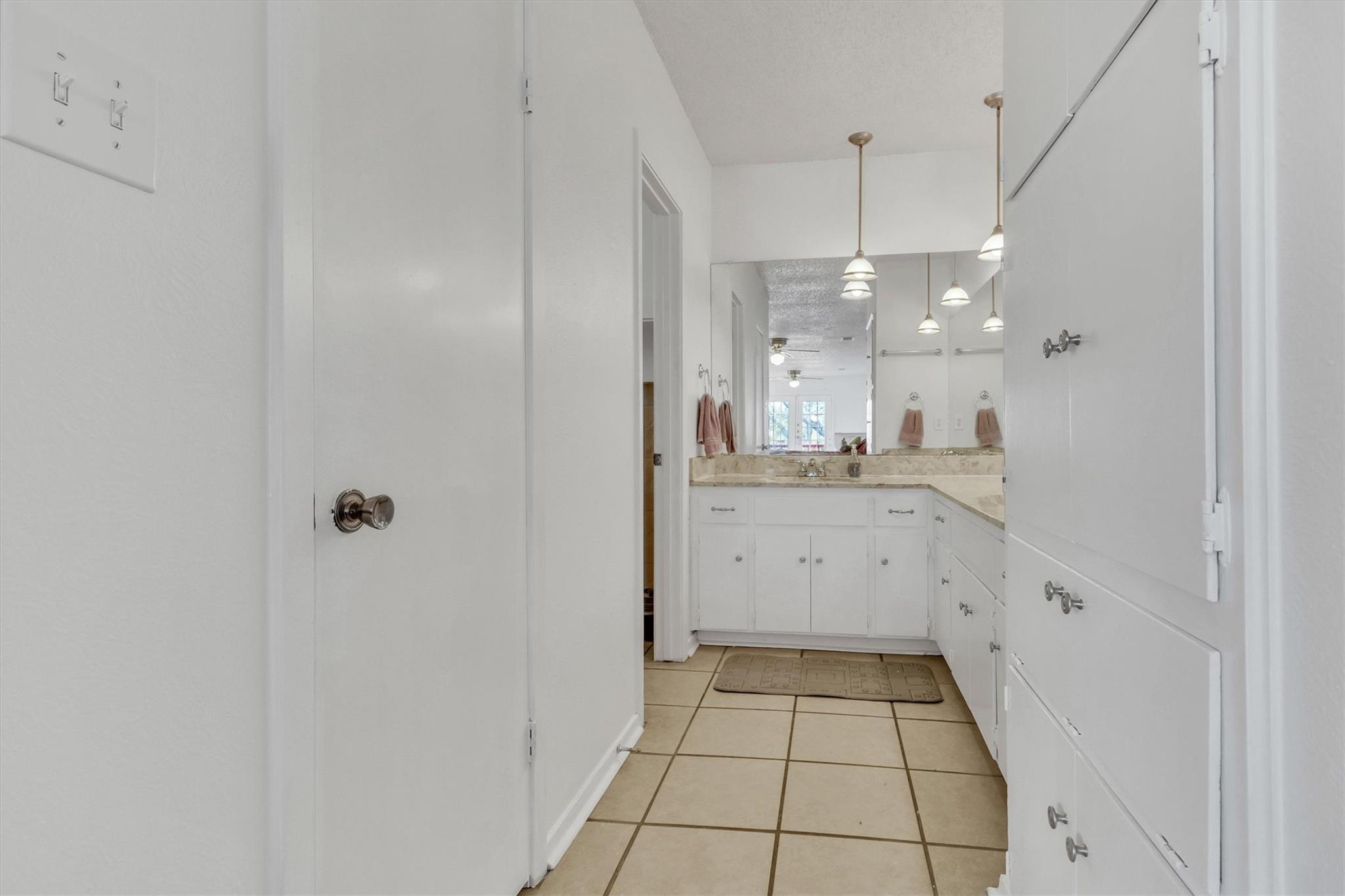 1008 Hermitage Dr, Austin, TX 78753