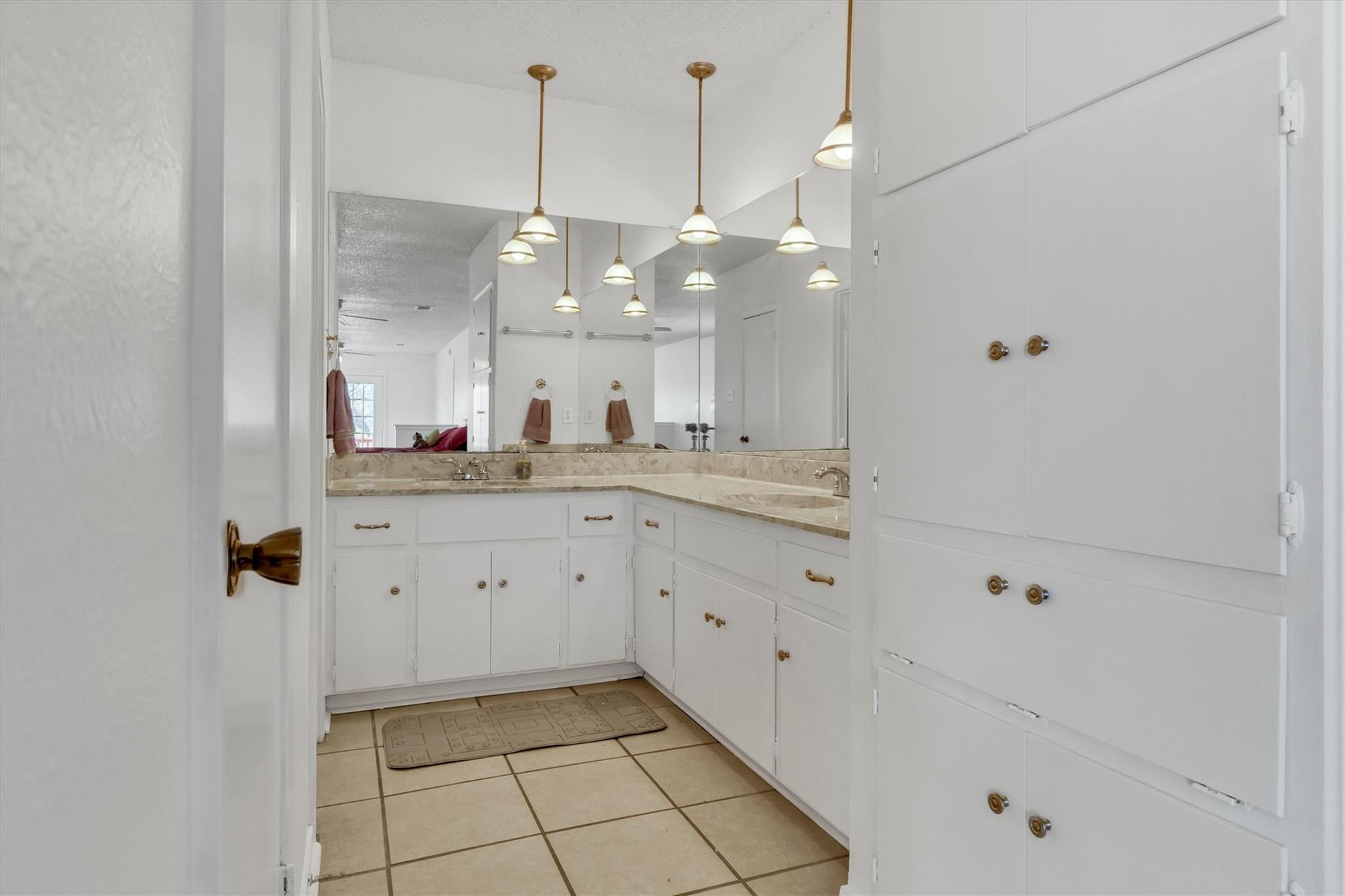 1008 Hermitage Dr, Austin, TX 78753