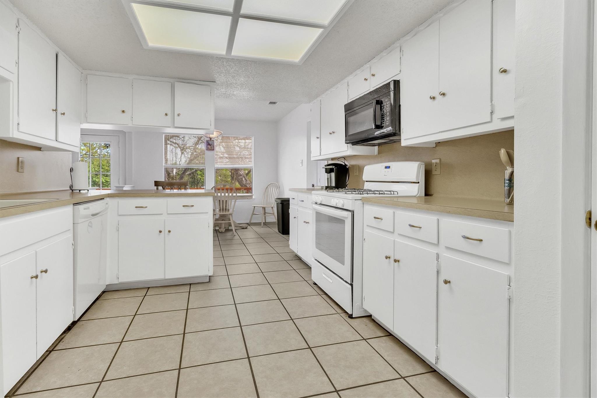 1008 Hermitage Dr, Austin, TX 78753