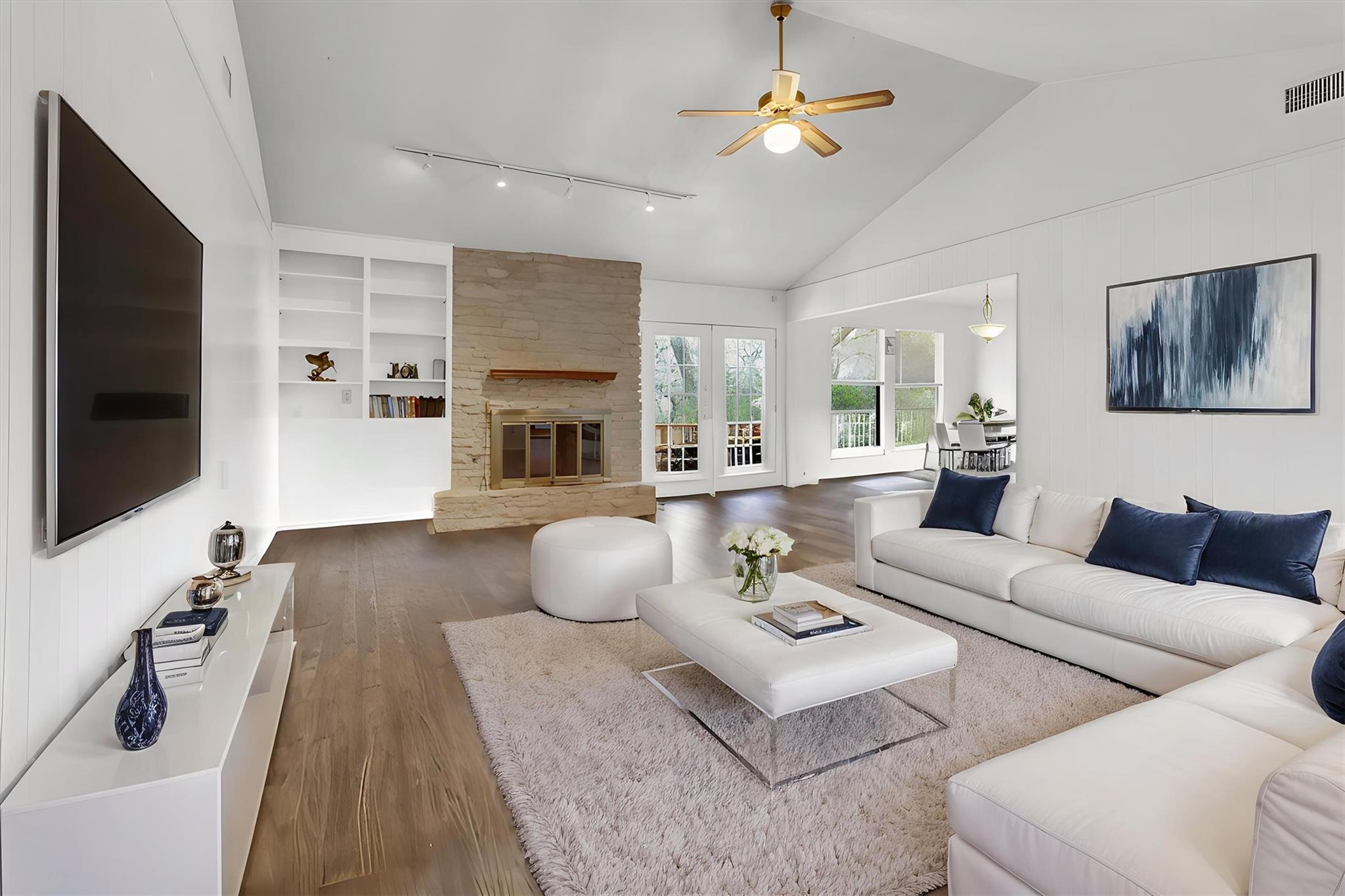 1008 Hermitage Dr, Austin, TX 78753