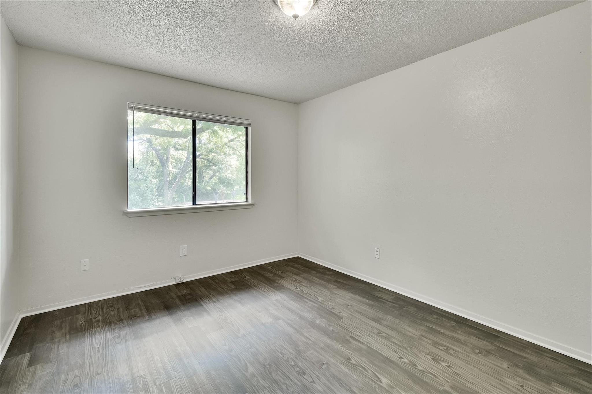 1008 Hermitage Dr, Austin, TX 78753