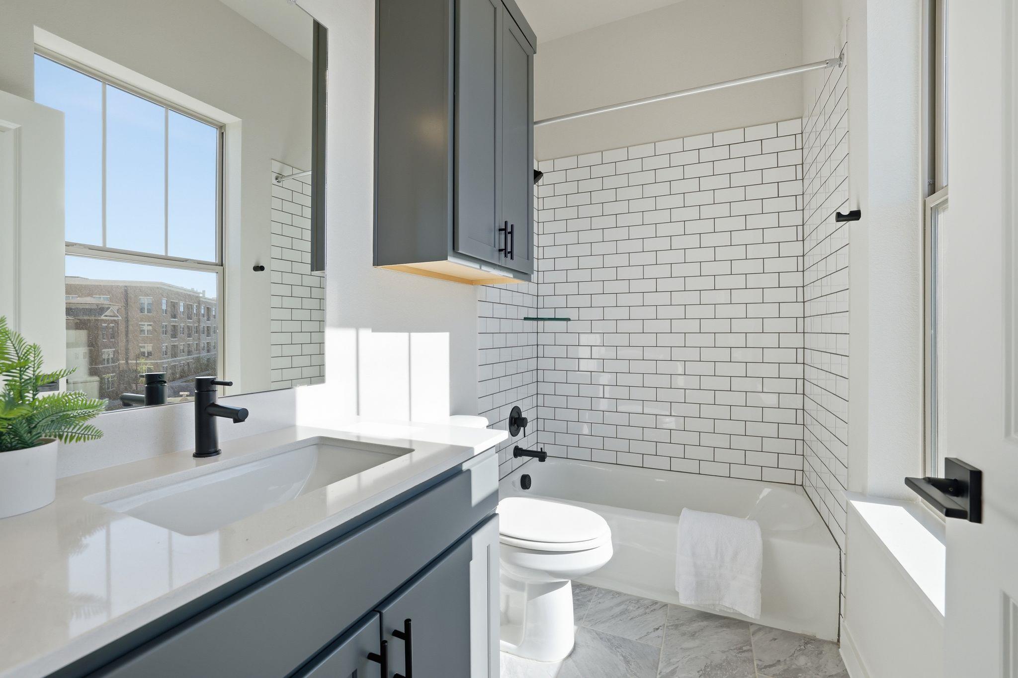 905 Pullman St, Leander, TX 78641