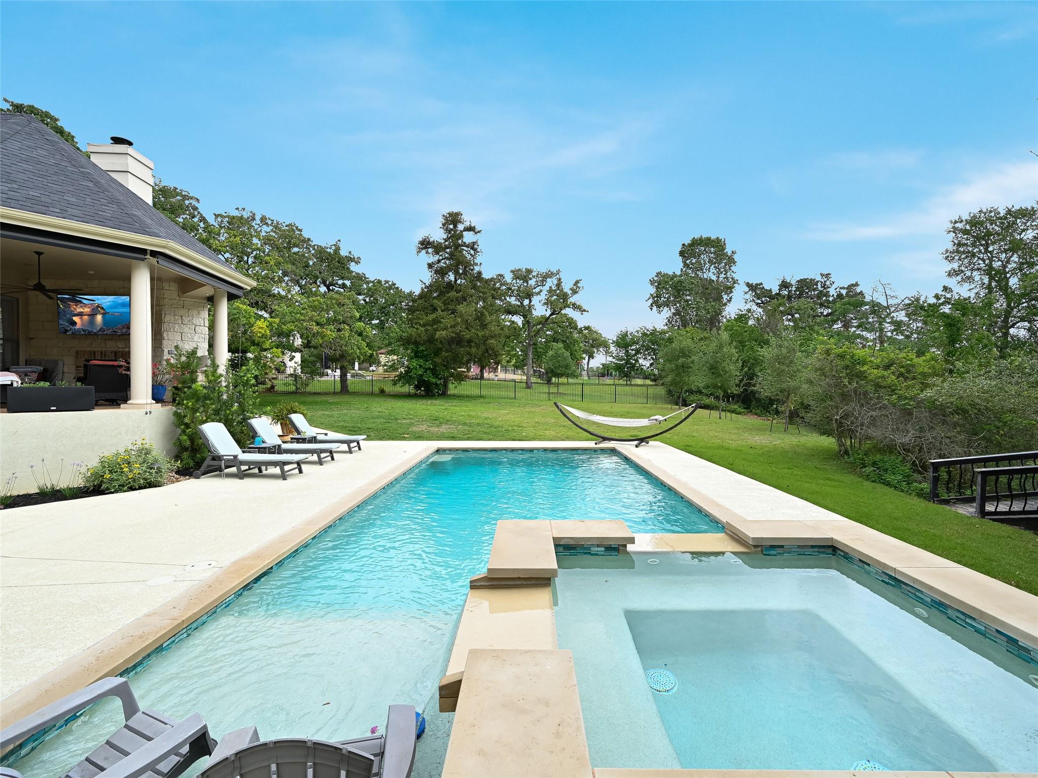 247 Colovista Pkwy, Bastrop, TX 78602