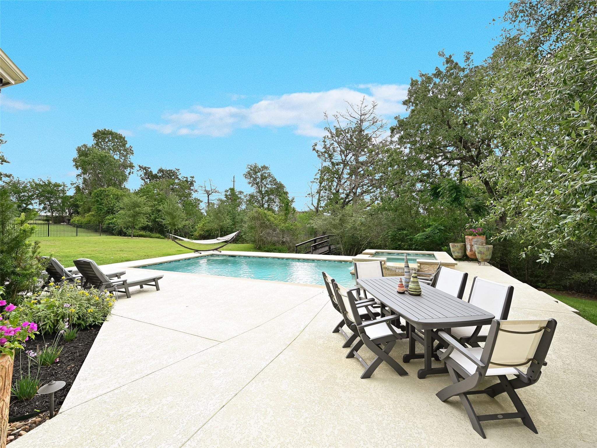 247 Colovista Pkwy, Bastrop, TX 78602