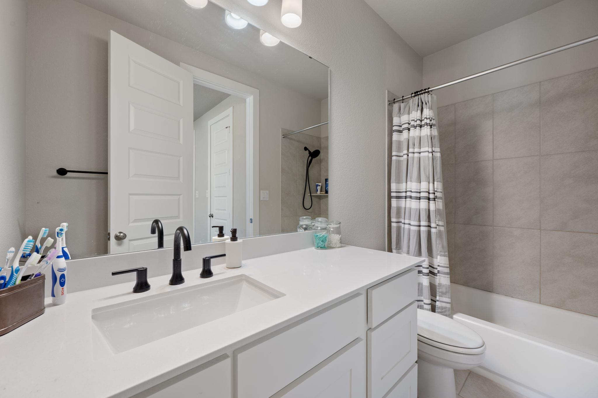 238 Brewer St, Kyle, TX 78640