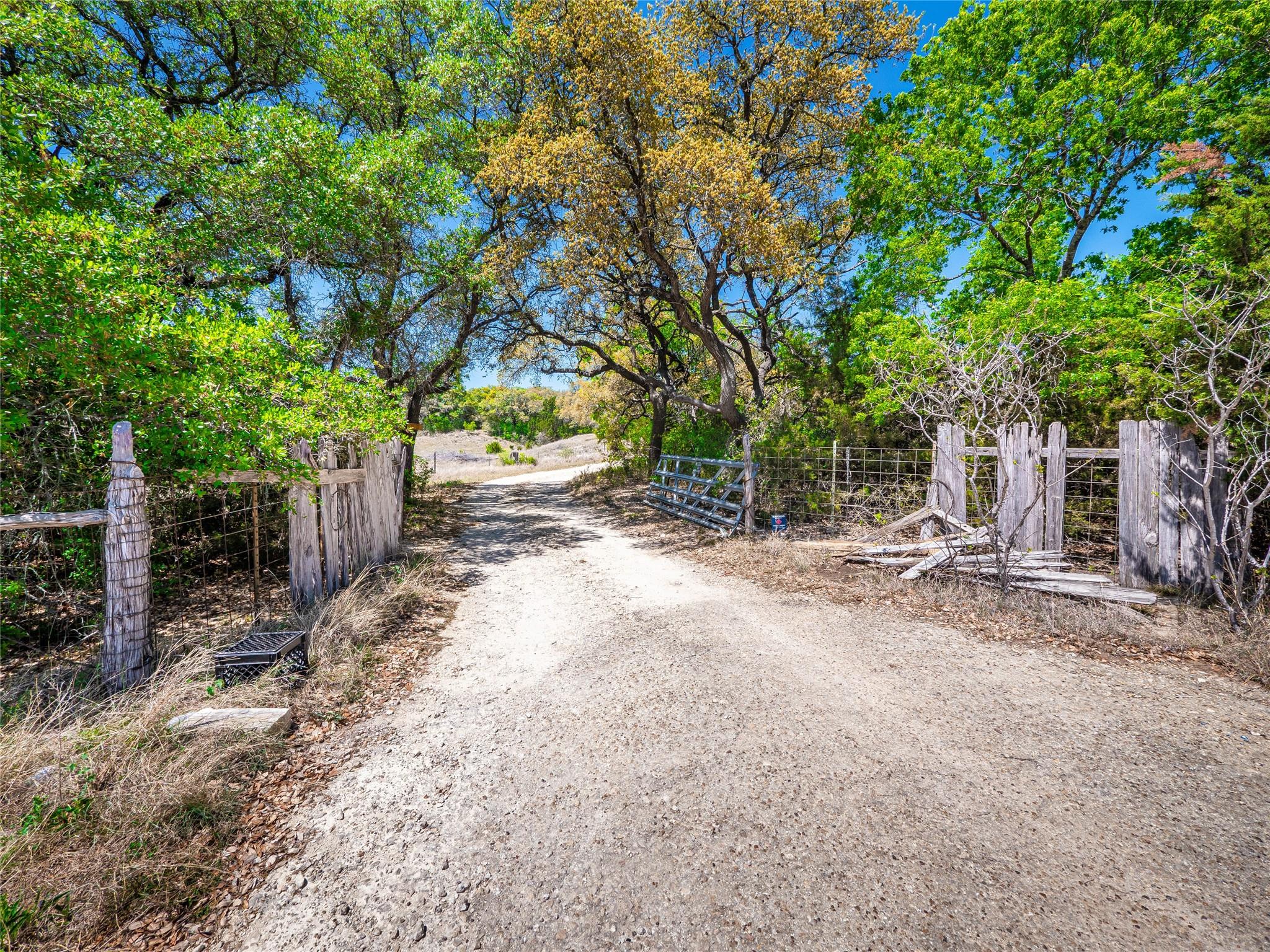 21500 Firefly Rd, Florence, TX 76527