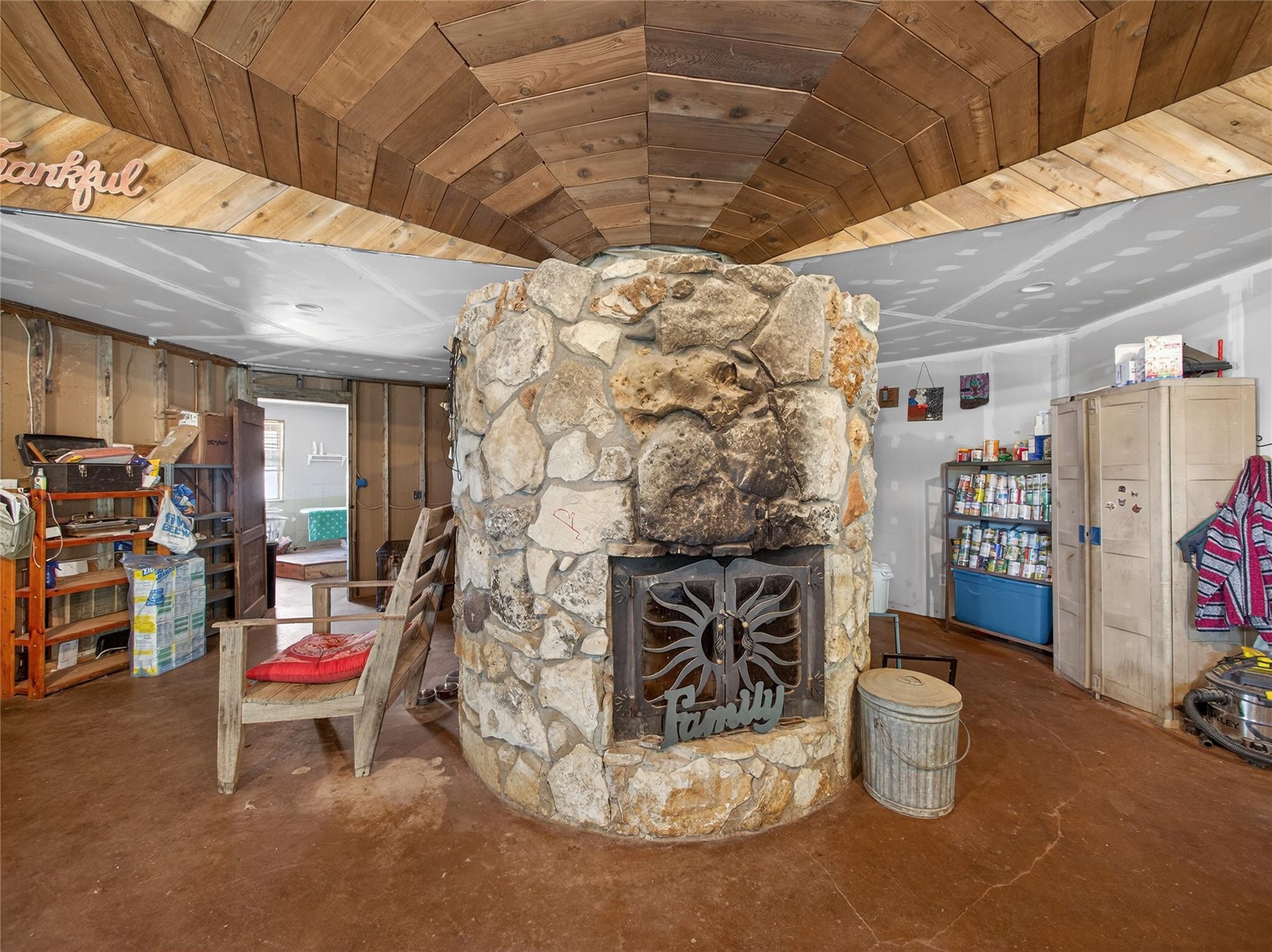 21500 Firefly Rd, Florence, TX 76527