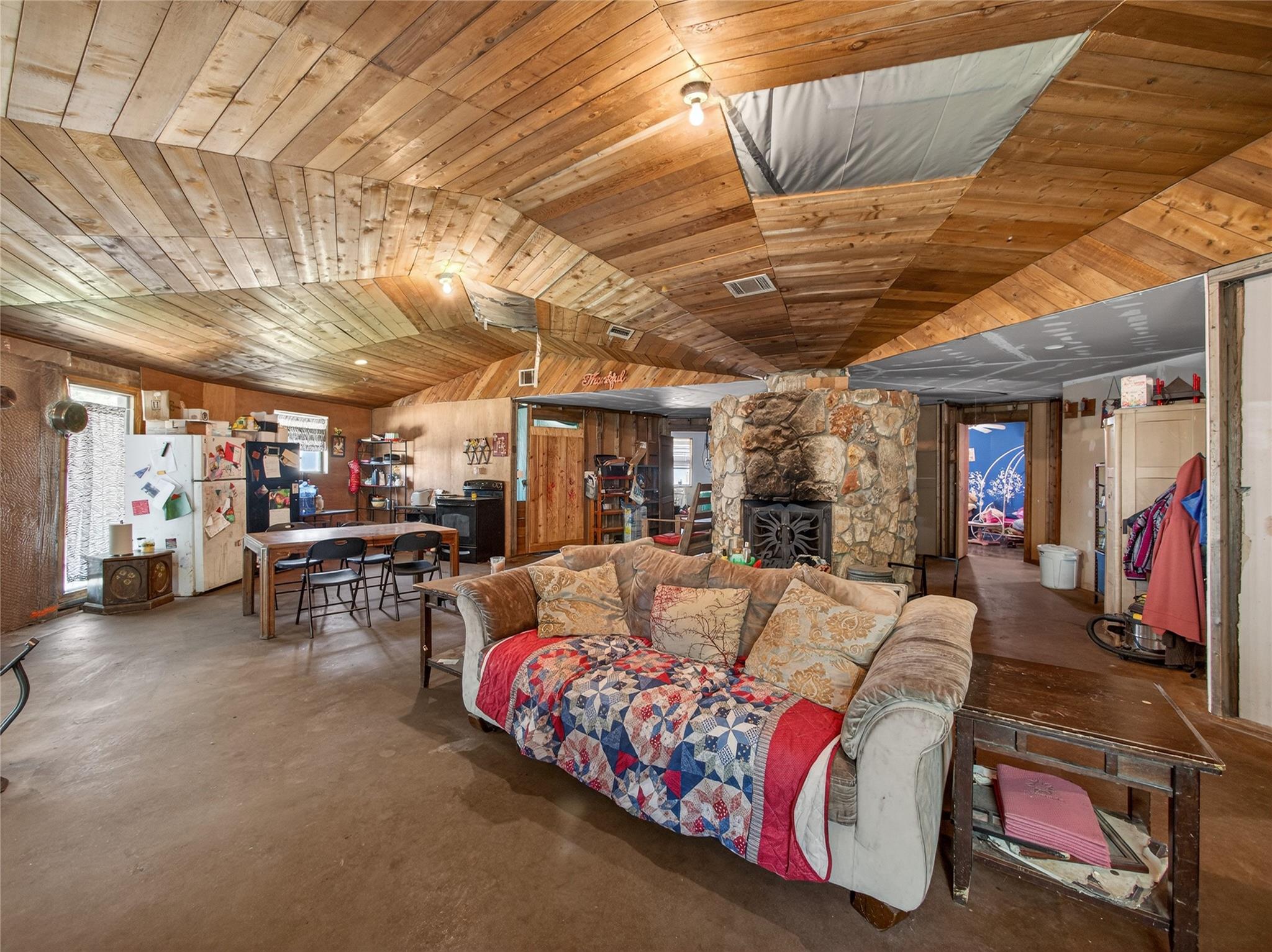 21500 Firefly Rd, Florence, TX 76527