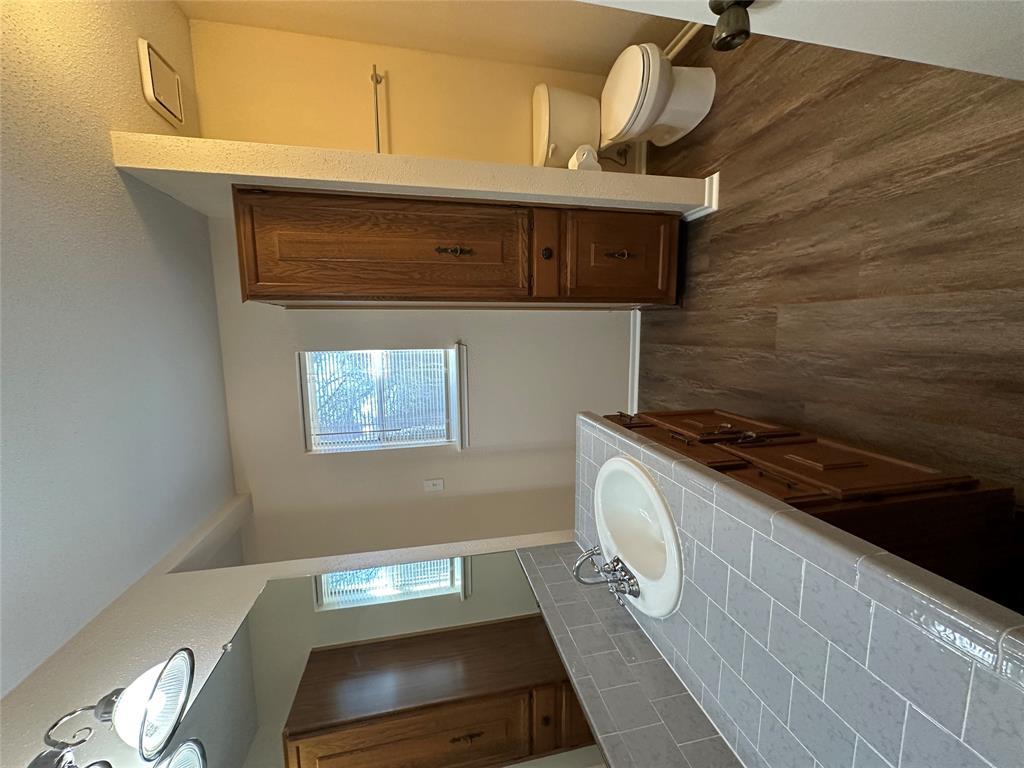 1047 Private Road 3022, Elgin, TX 78621