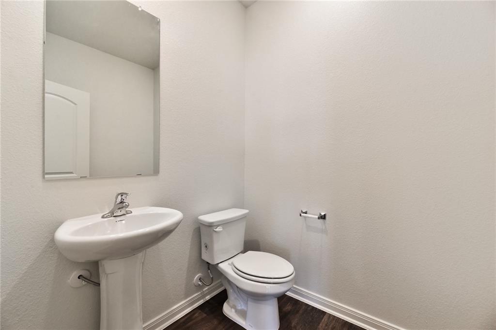 105 Brunswick Ln, Jarrell, TX 76537