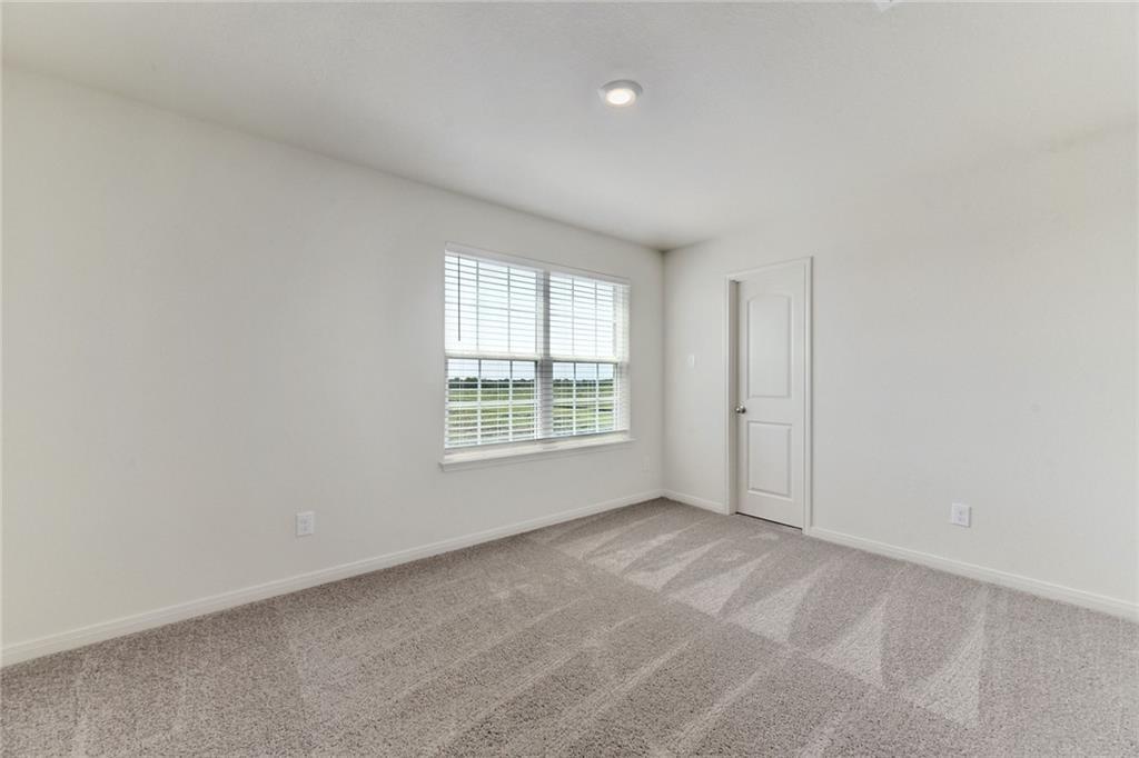 105 Brunswick Ln, Jarrell, TX 76537