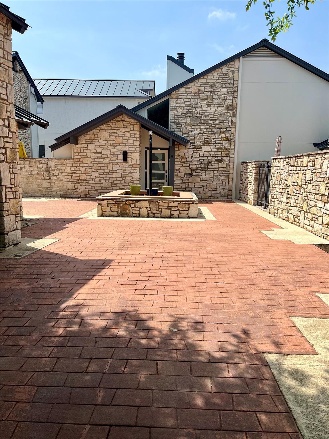 103 Island Dr # 8, Horseshoe Bay, TX 78657