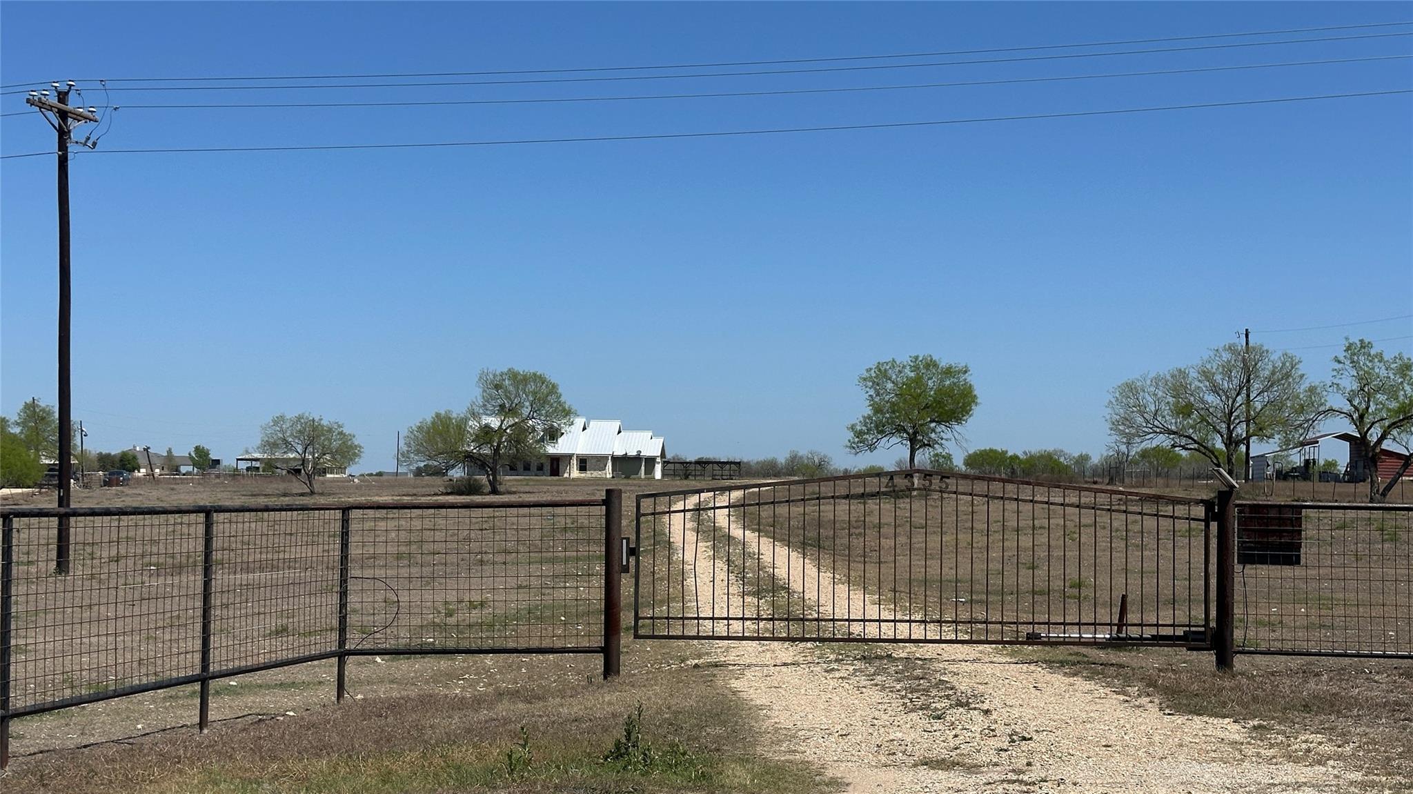 4355 SE River Rd, Martindale, TX 78655