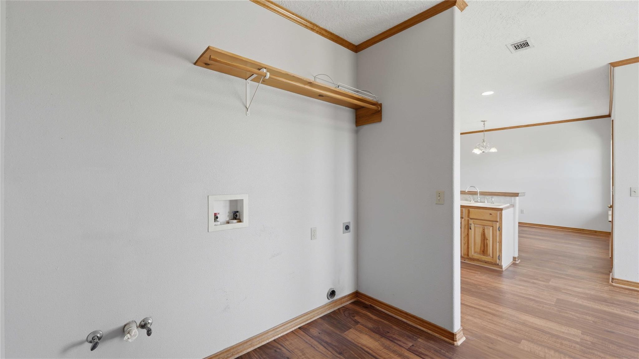 4355 SE River Rd, Martindale, TX 78655